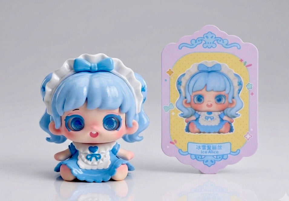 MIANA Styling House Figure