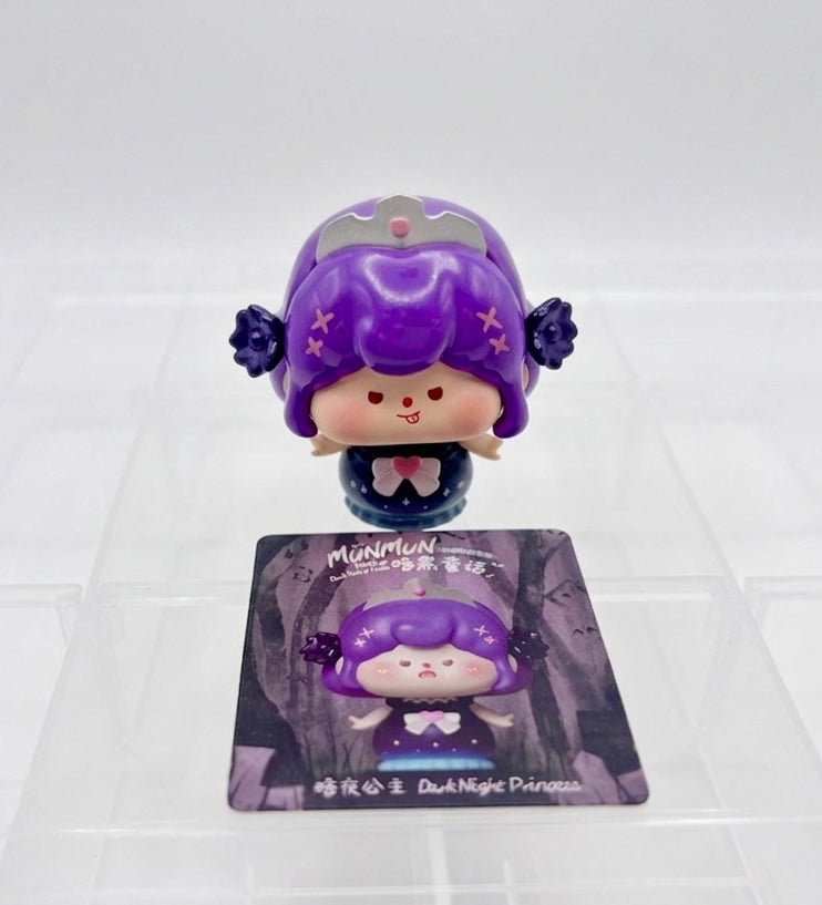 MUNMUN Dark Fairy Tales Figure